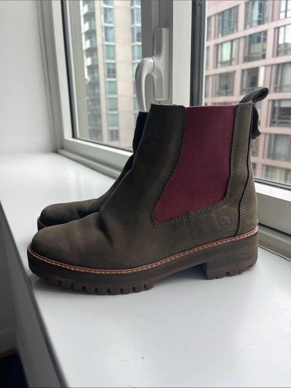 Courmayeur Timberland Olive Green Chelsea Boots with Burgundy Elastic Side Panel